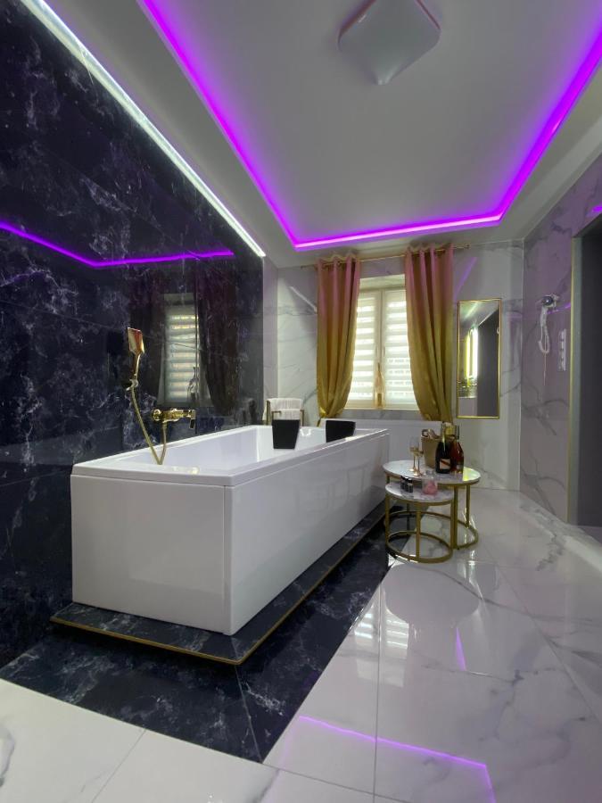 Apartament "Prezydencki" Centrum Z Duza Wanna Dla Dwojga 그니에즈노 외부 사진